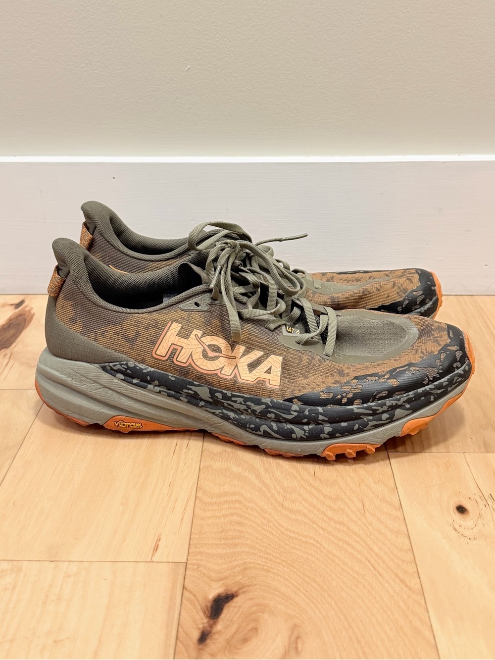 Hoka One Men’s Speedgoat 6 Trail Running Sneakers
